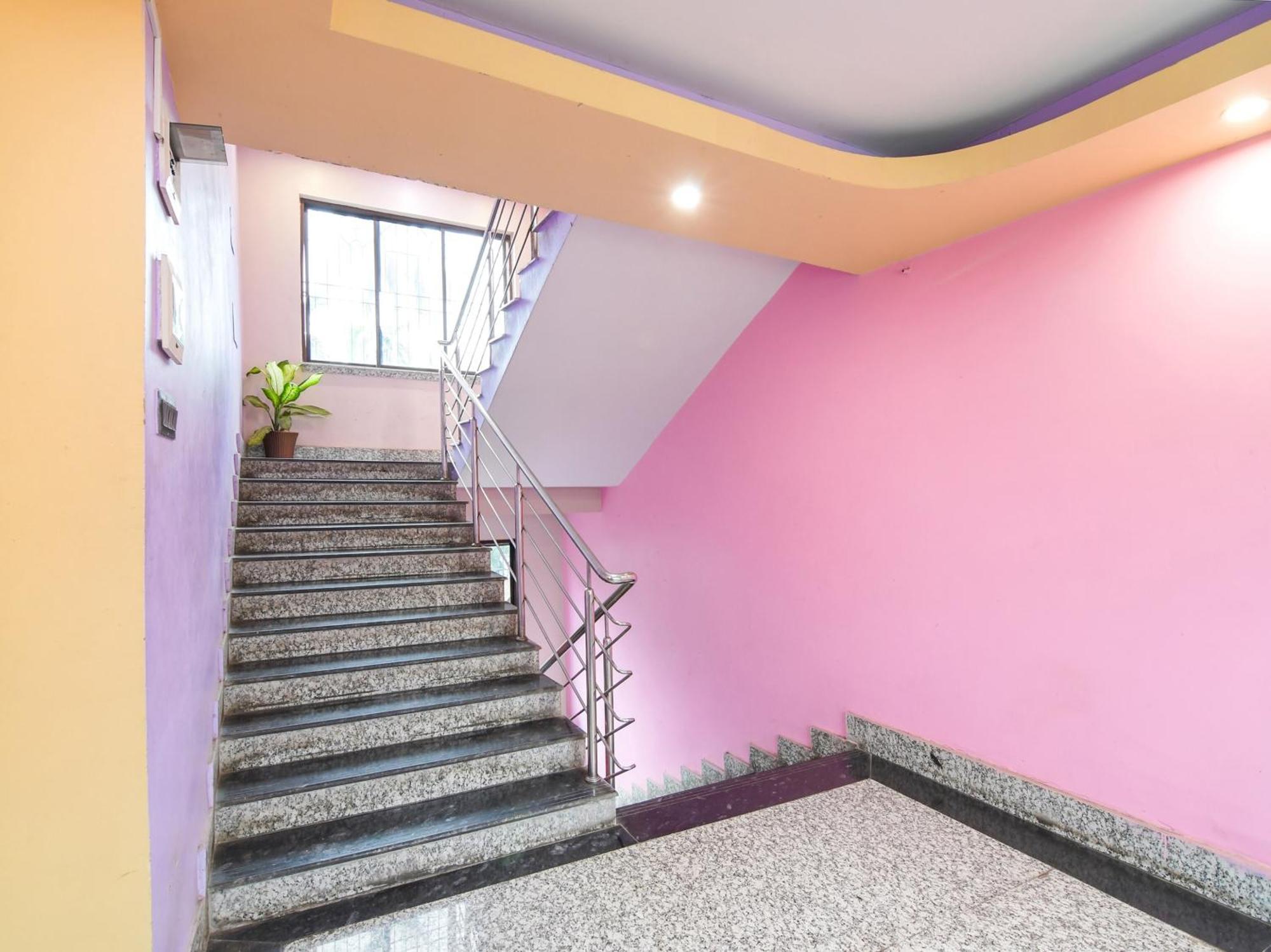 Oyo Flagship Hotel Red Velvet Hugli-Chinsurah Kültér fotó