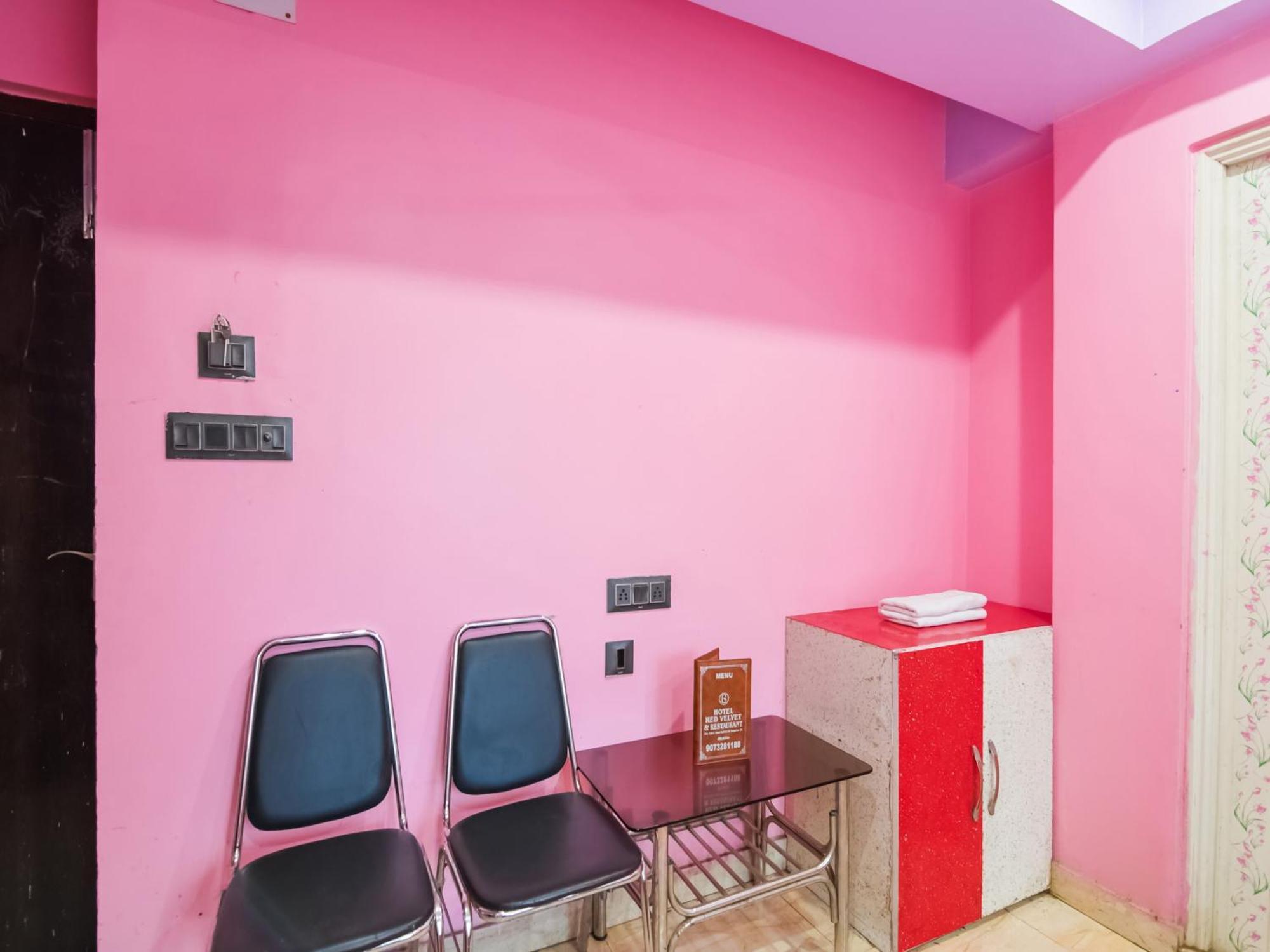 Oyo Flagship Hotel Red Velvet Hugli-Chinsurah Kültér fotó