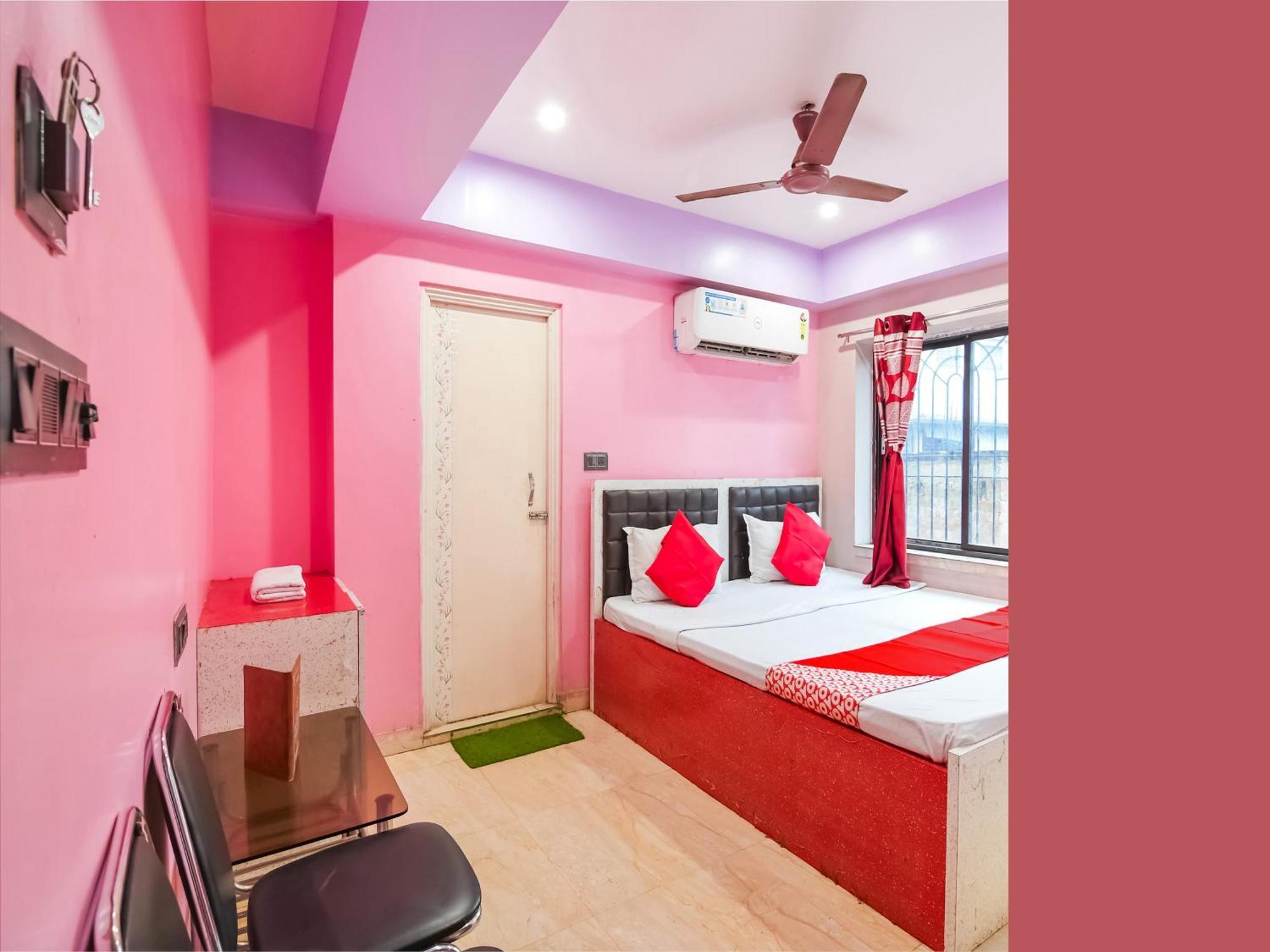 Oyo Flagship Hotel Red Velvet Hugli-Chinsurah Kültér fotó