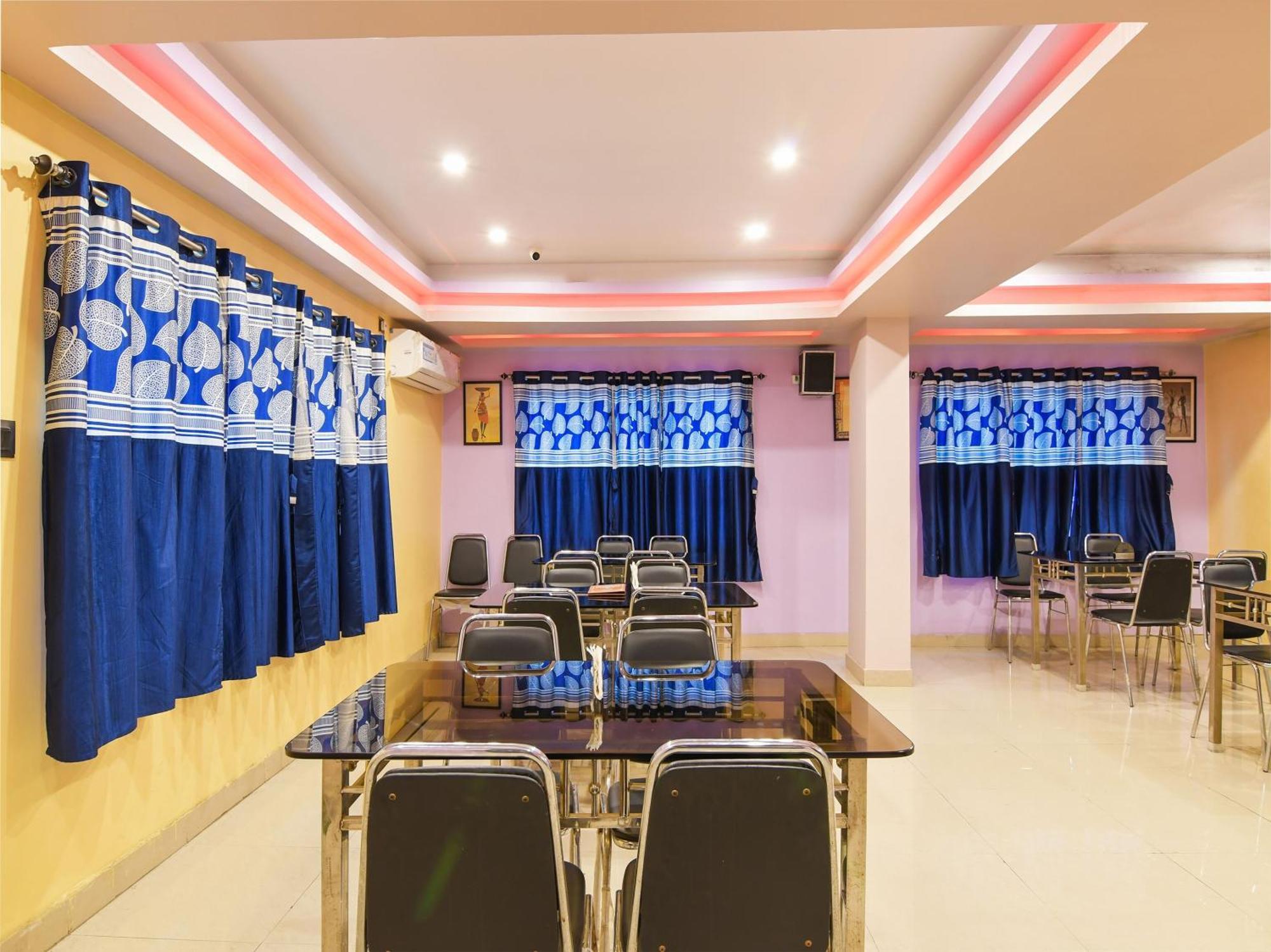Oyo Flagship Hotel Red Velvet Hugli-Chinsurah Kültér fotó